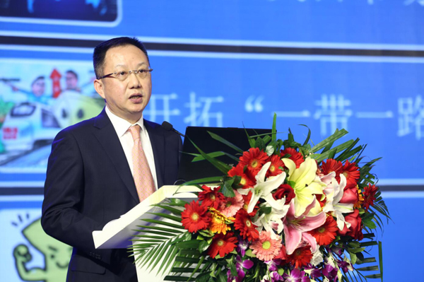 中国纺织工业联合会副会长、中国家用纺织品行业协会会长杨兆华