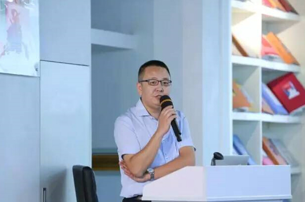 中国纺织信息中心副主任李波