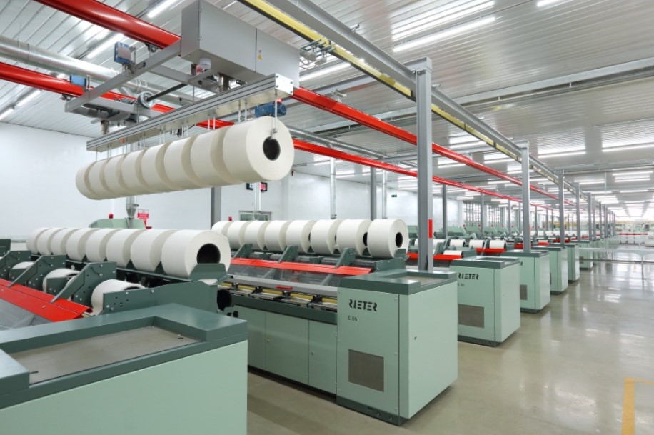 首页 8个棉卷可从条并卷联合机输送至精梳机,整个过程为非接触式操作.