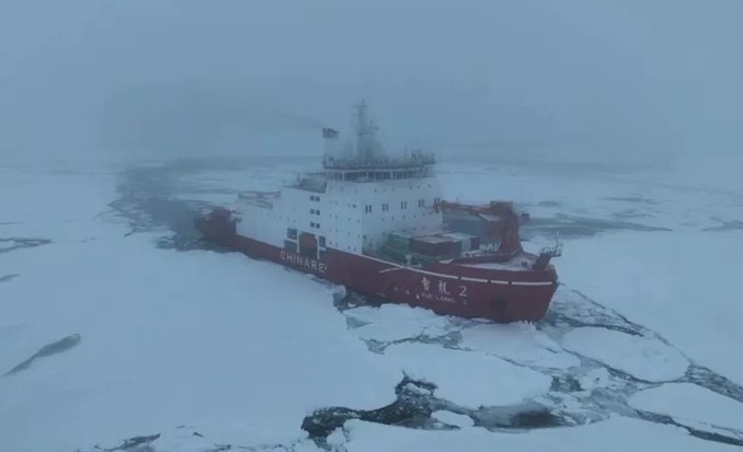 “雪龙2”号极地科考破冰船